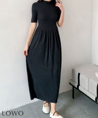 チャコールグレー