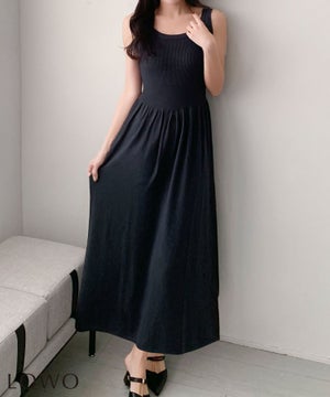 チャコールグレー