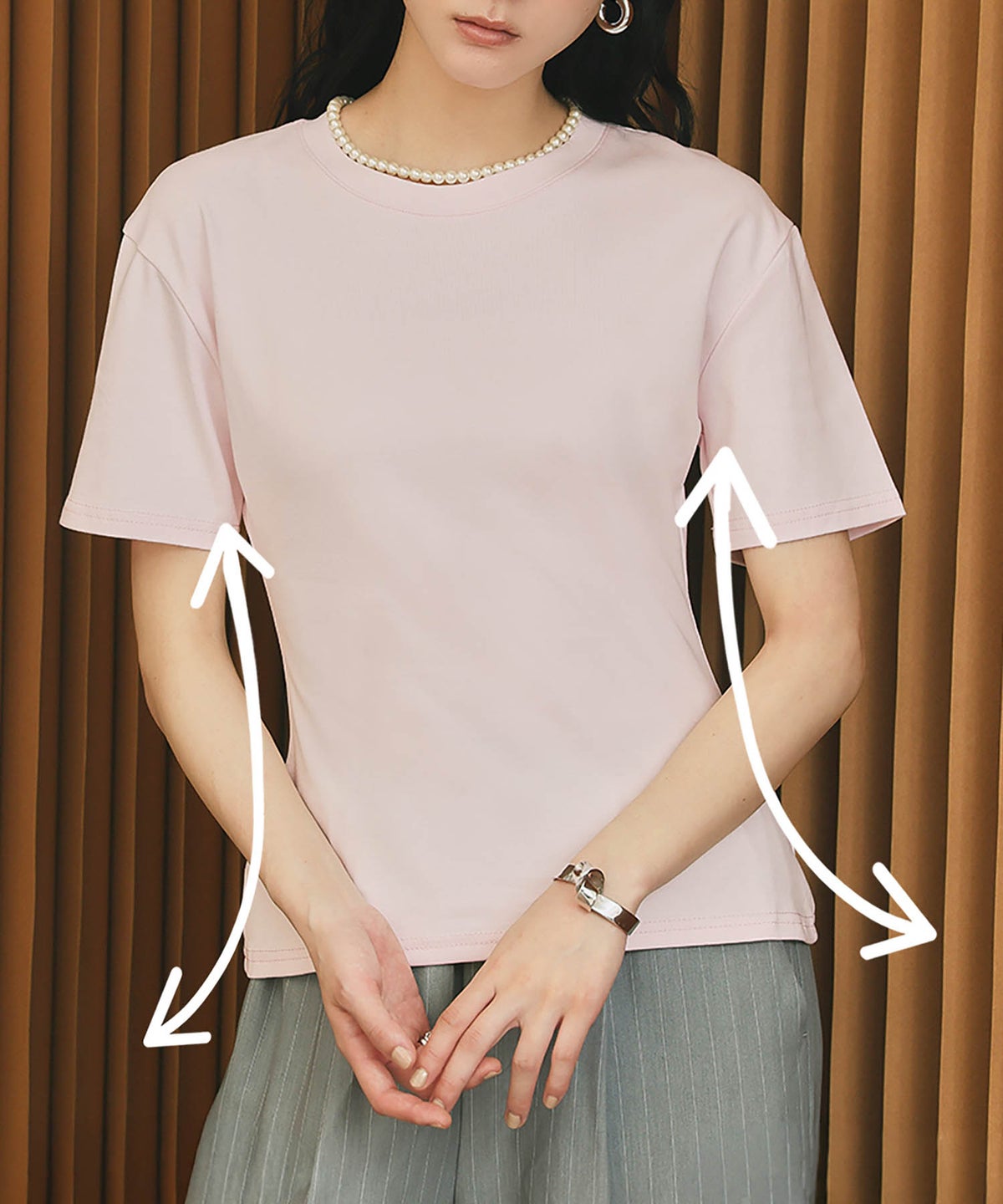 身長：168cm　着用サイズ：FREE　B：81 / W：60 / H：89