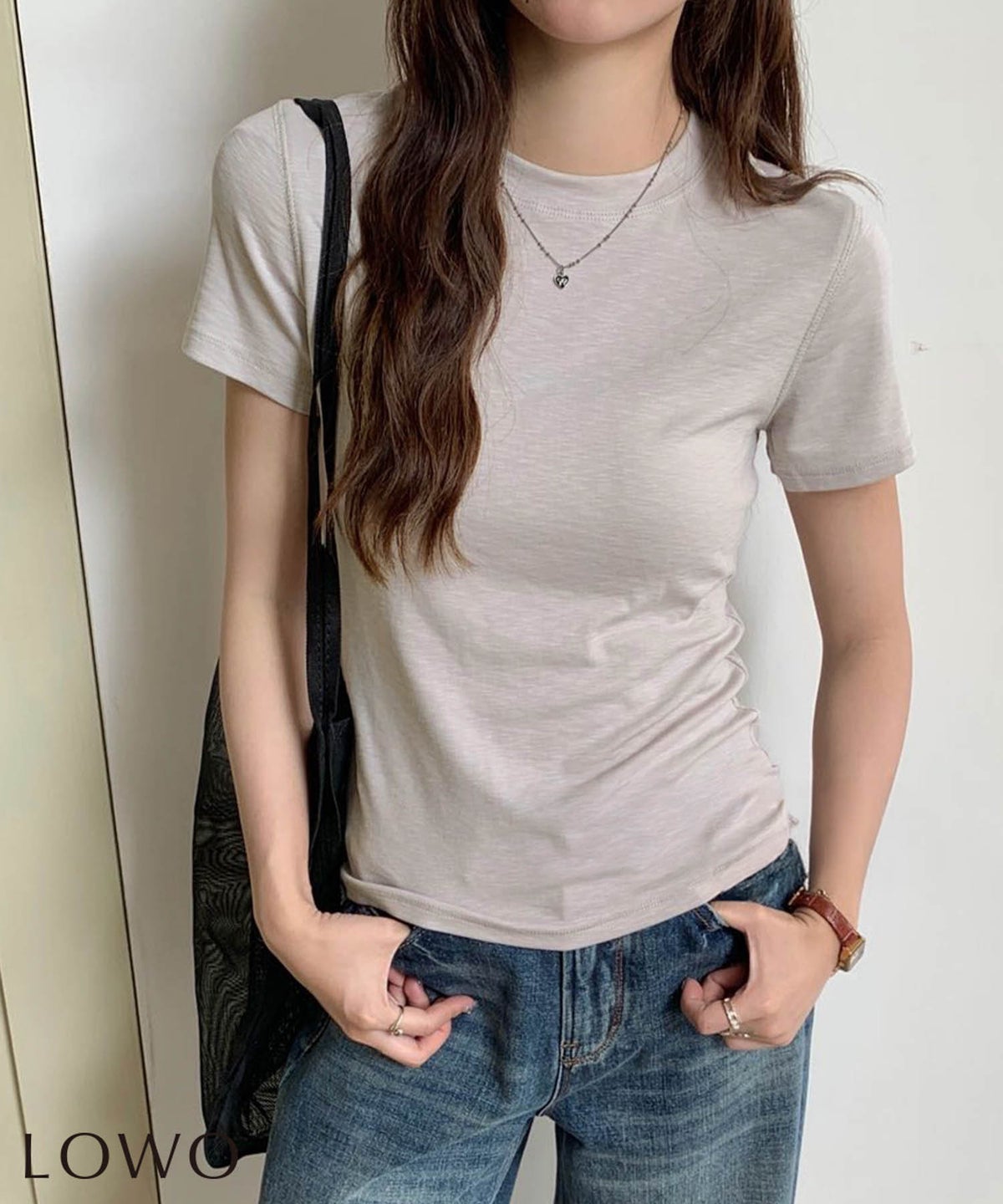 ライトベージュ