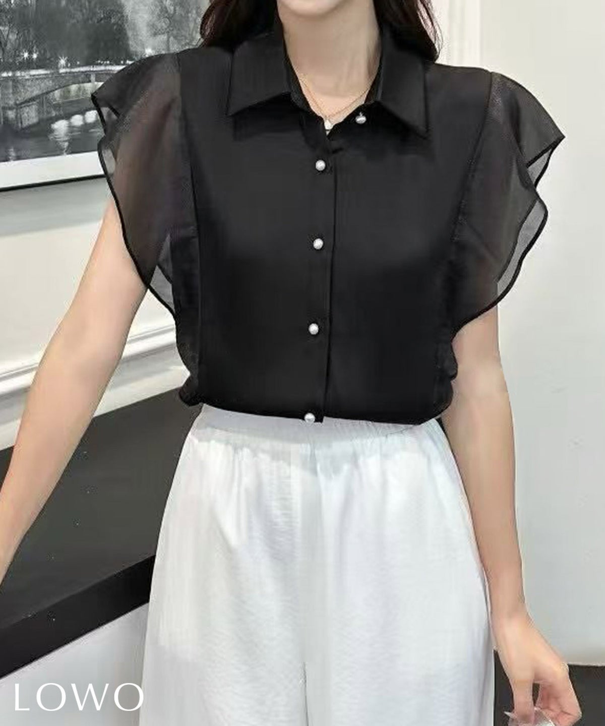 ブラック