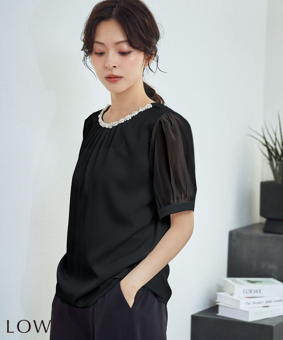 身長：170cm　着用サイズ：FREE　B：86 / W：61 / H：87