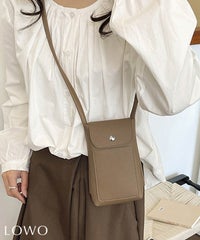 ベージュ