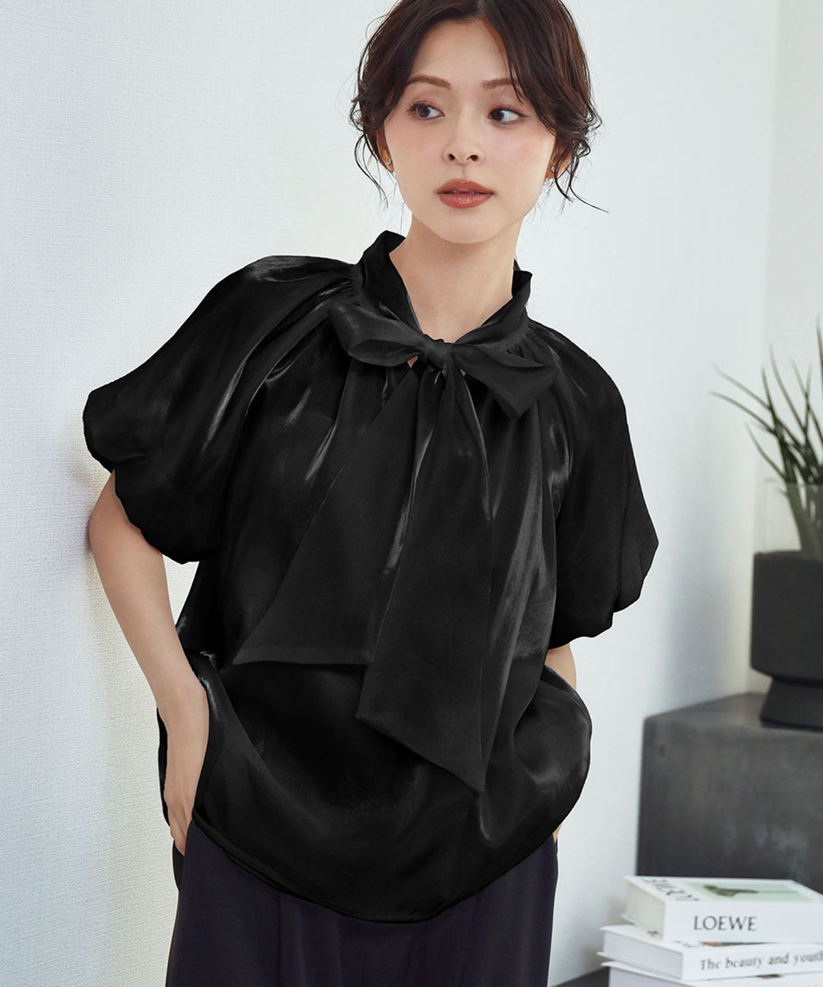 身長：170cm　着用サイズ：FREE　B：86 / W：61 / H：87