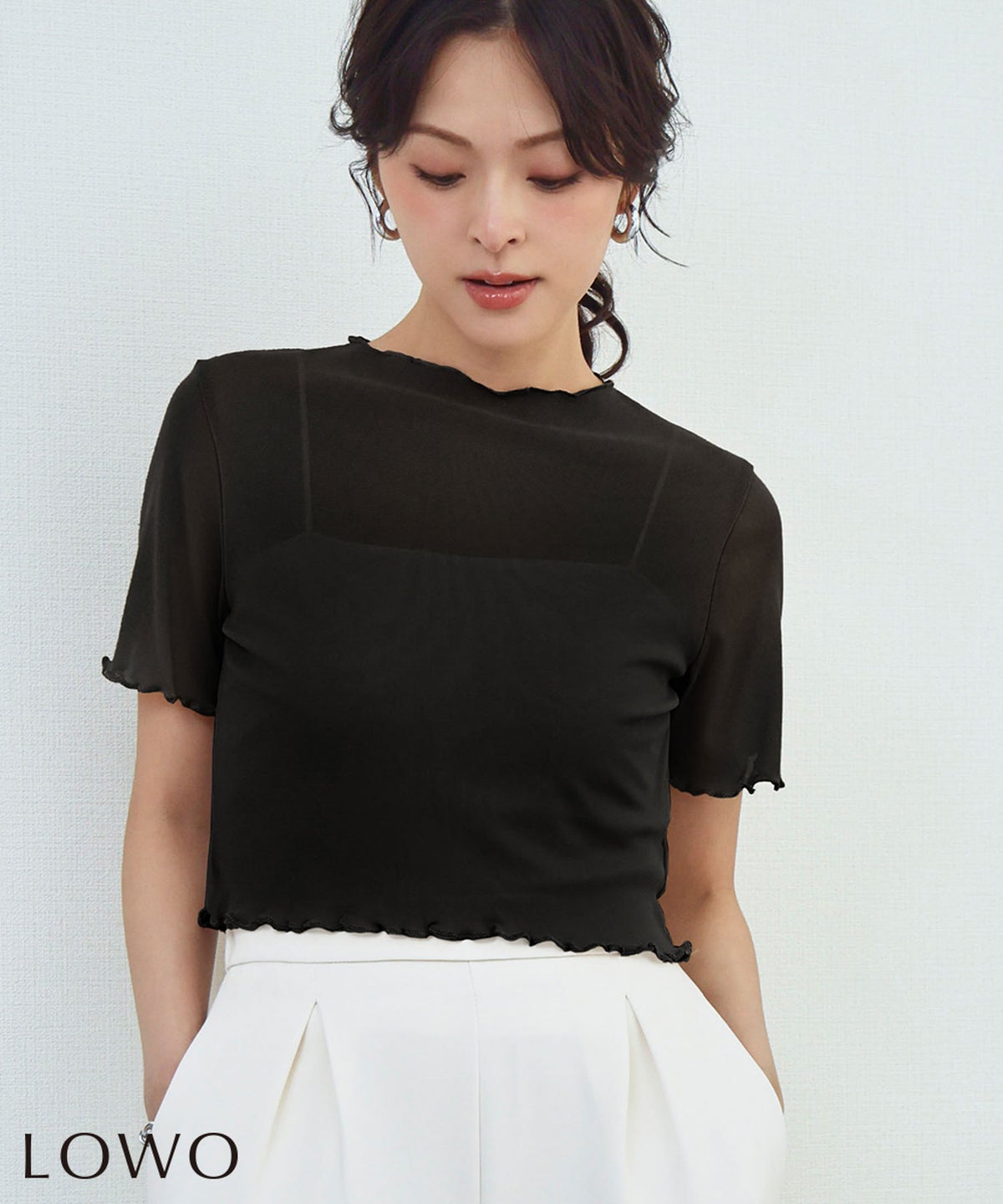 身長：170cm　着用サイズ：FREE　B：86 / W：61 / H：87