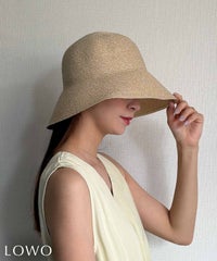 ベージュ
