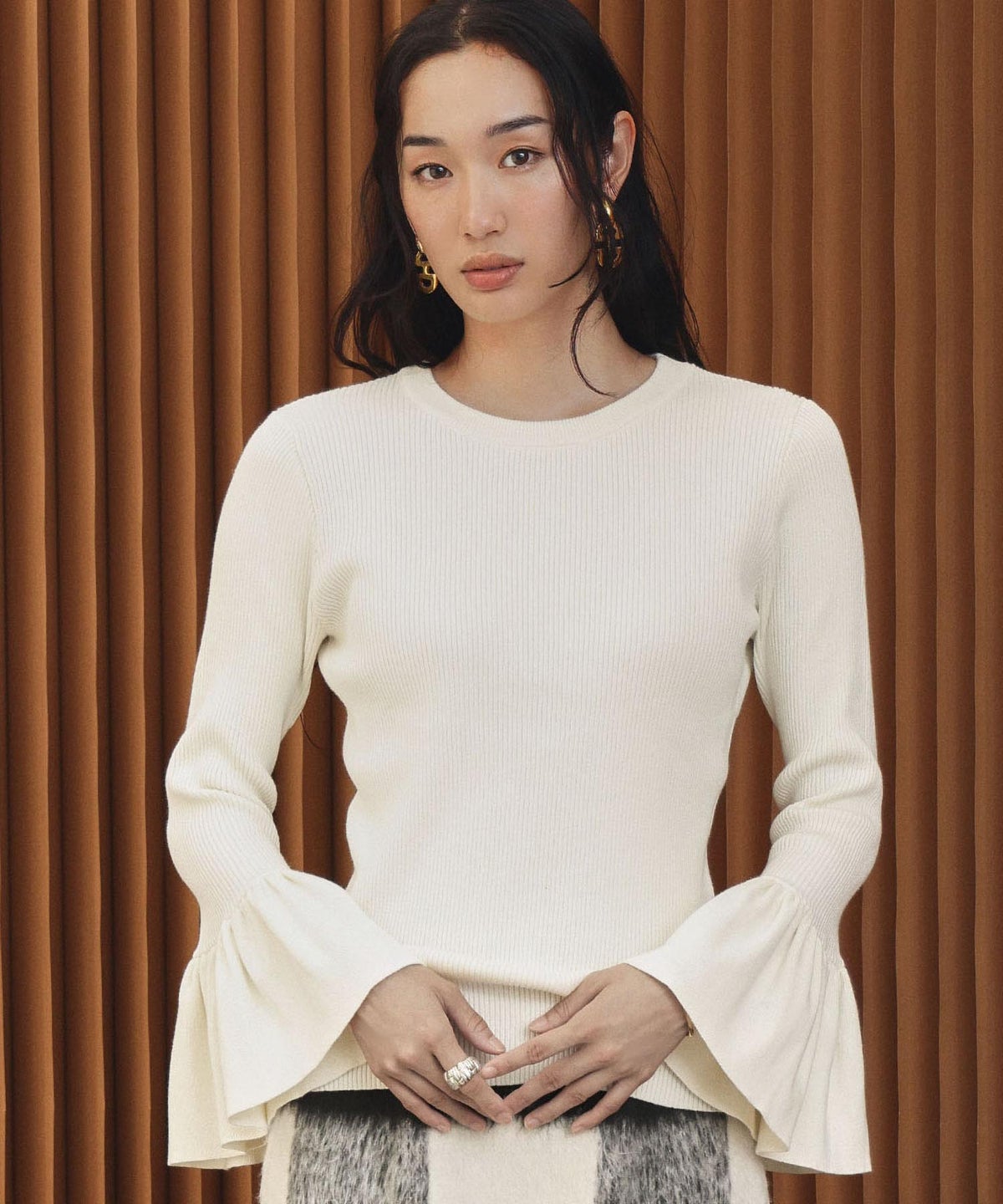 身長：170cm　着用サイズ：Mサイズ　B：78 / W：59 / H：85