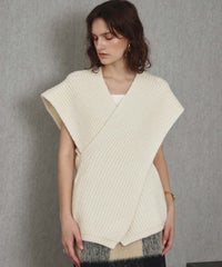 身長：173cm　着用サイズ：FREE　B：78 / W：60 / H：86