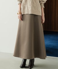 身長：172cm　着用サイズ：Mサイズ　B：70 / W：60 / H：84