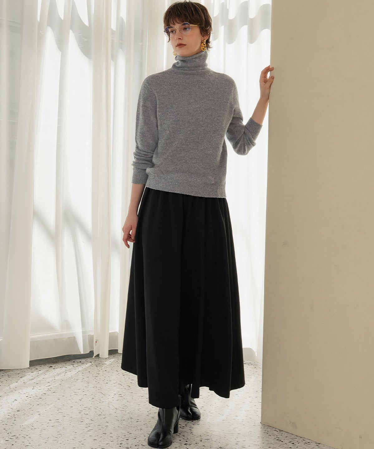 身長：173cm　着用サイズ：FREE　B：81 / W：61 / H：89
