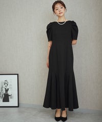 身長：170cm　着用サイズ：Mサイズ　B：86 / W：61 / H：87