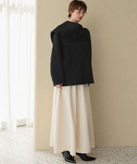 身長：173cm　着用サイズ：Mサイズ　B：81 / W：61 / H：89